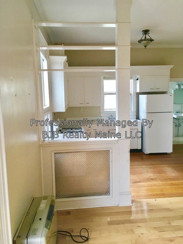 Building Photo - 514 Deering Ave
