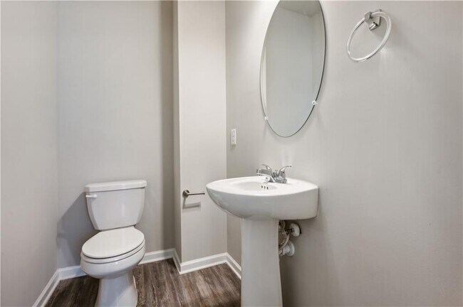 Foto del edificio - 67 Pointe Pl