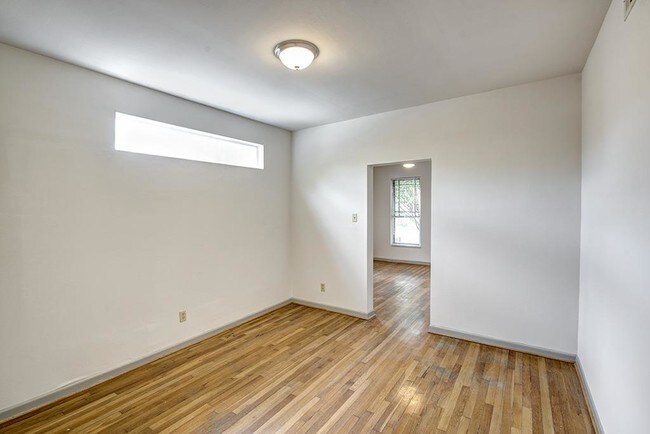 Foto del edificio - 3110 White Oak Dr