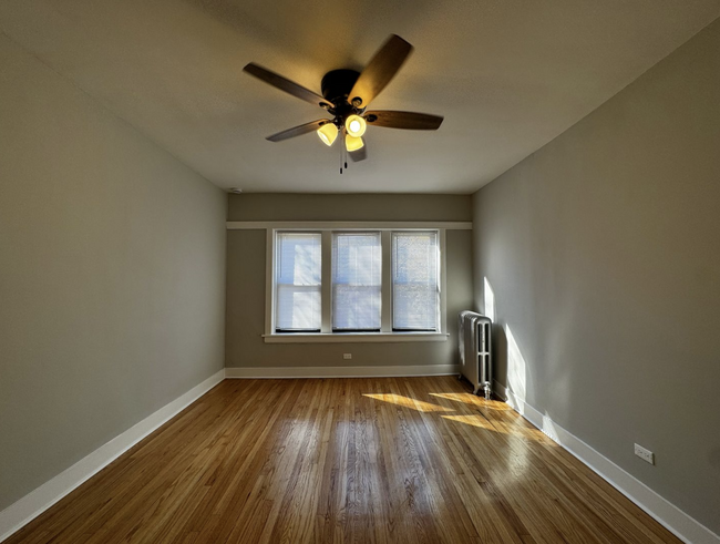 Building Photo - 2607 N Kostner Ave