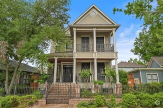 Building Photo - 945 Waverly St