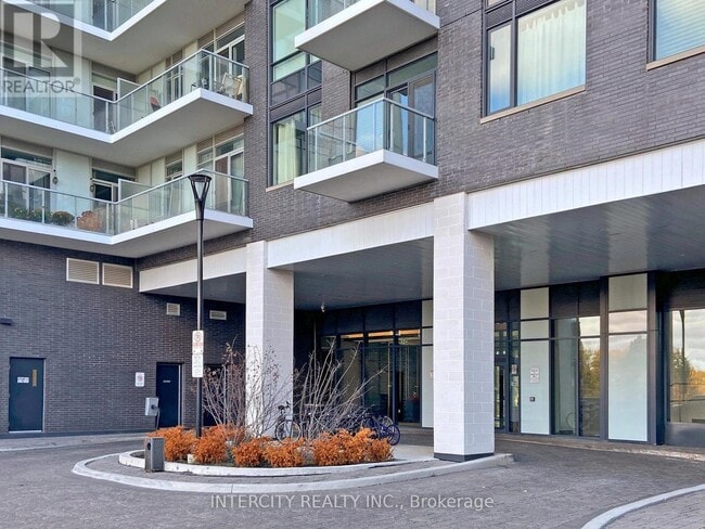 Building Photo - 3220 Sheppard Ave E