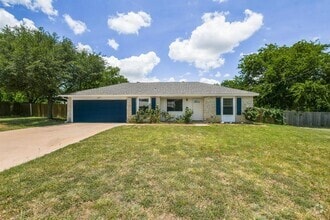 Building Photo - 301 Fawnfield Dr