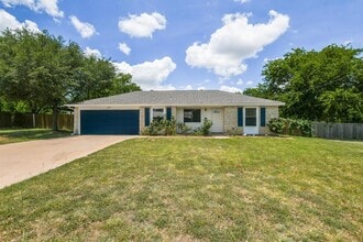 Building Photo - 301 Fawnfield Dr