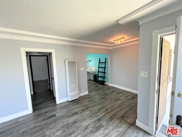 Building Photo - 1700 S Stanley Ave