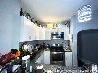 Building Photo - 846 Huntington Ave
