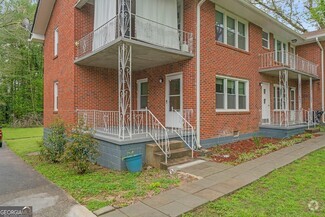 Building Photo - 147 Burnside St