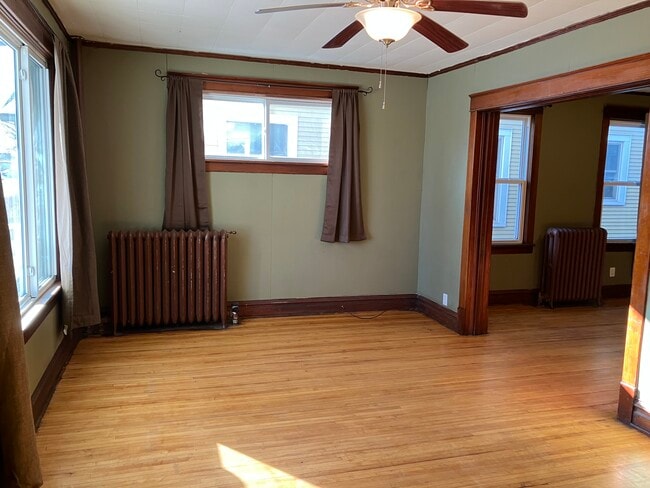 Building Photo - 1313 Hughitt Ave