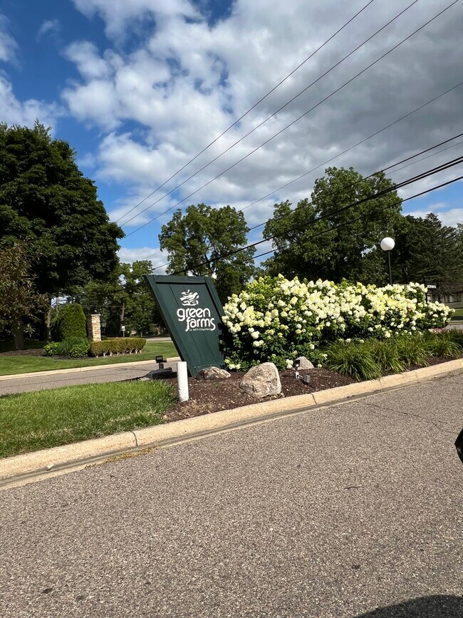 Building Photo - 7324 Balsam Ct