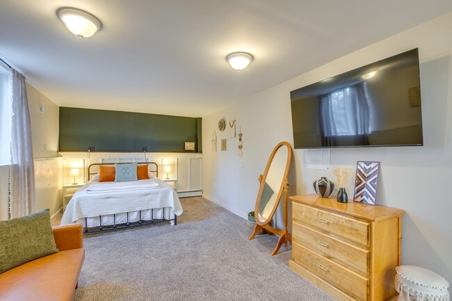 Building Photo - 2881 Ohio St