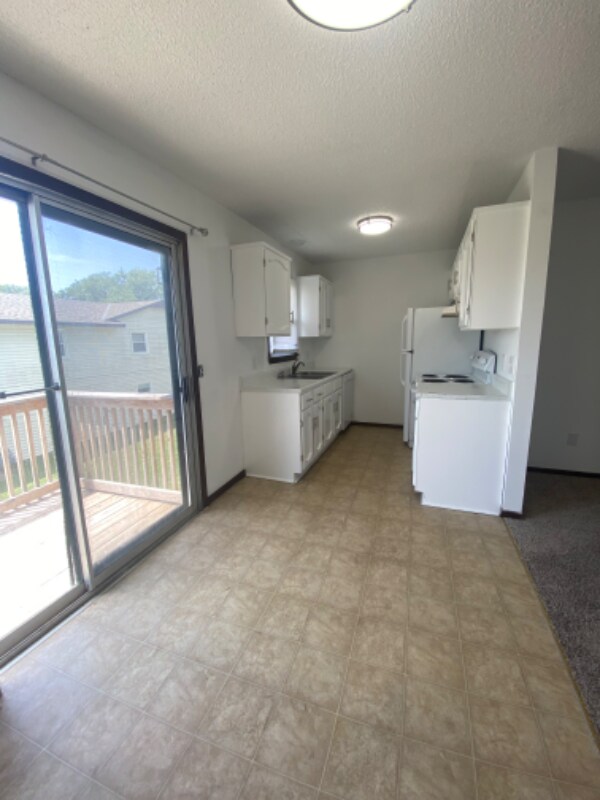 207 N Brunswick St Unit Apt 3, Wichita, KS 67212 Room for Rent in Wichita, KS