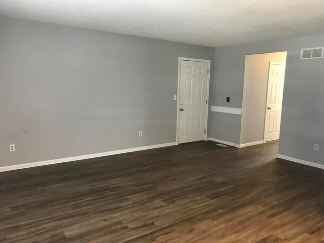 Foto del edificio - 2636 Villa Park Dr