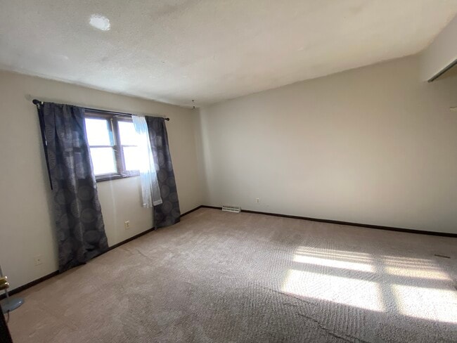 Building Photo - 3555 W 30th St