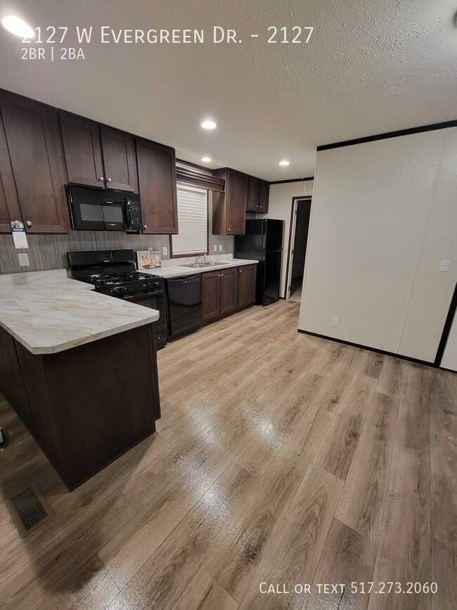 Building Photo - 2 Bedroom / 2 Bath  Brand New Mobile home ...