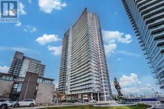 Building Photo - 121-2121 McMahon Dr