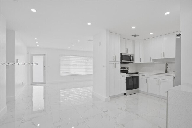 Foto del edificio - 5521 SW 104th Ave