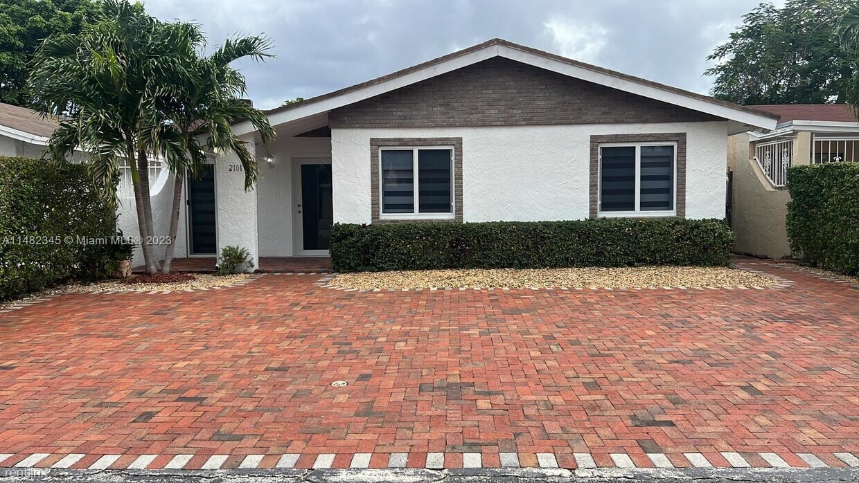 Primary Photo - 3 br, 2 bath House - 2101 SW 105th Court