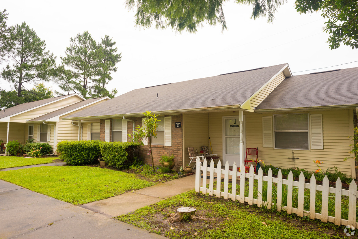 Primary Photo - Park Terrace Apartments