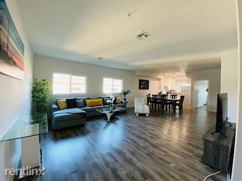 Building Photo - 4 br, 3 bath Townhome - 244 S Avenue 18