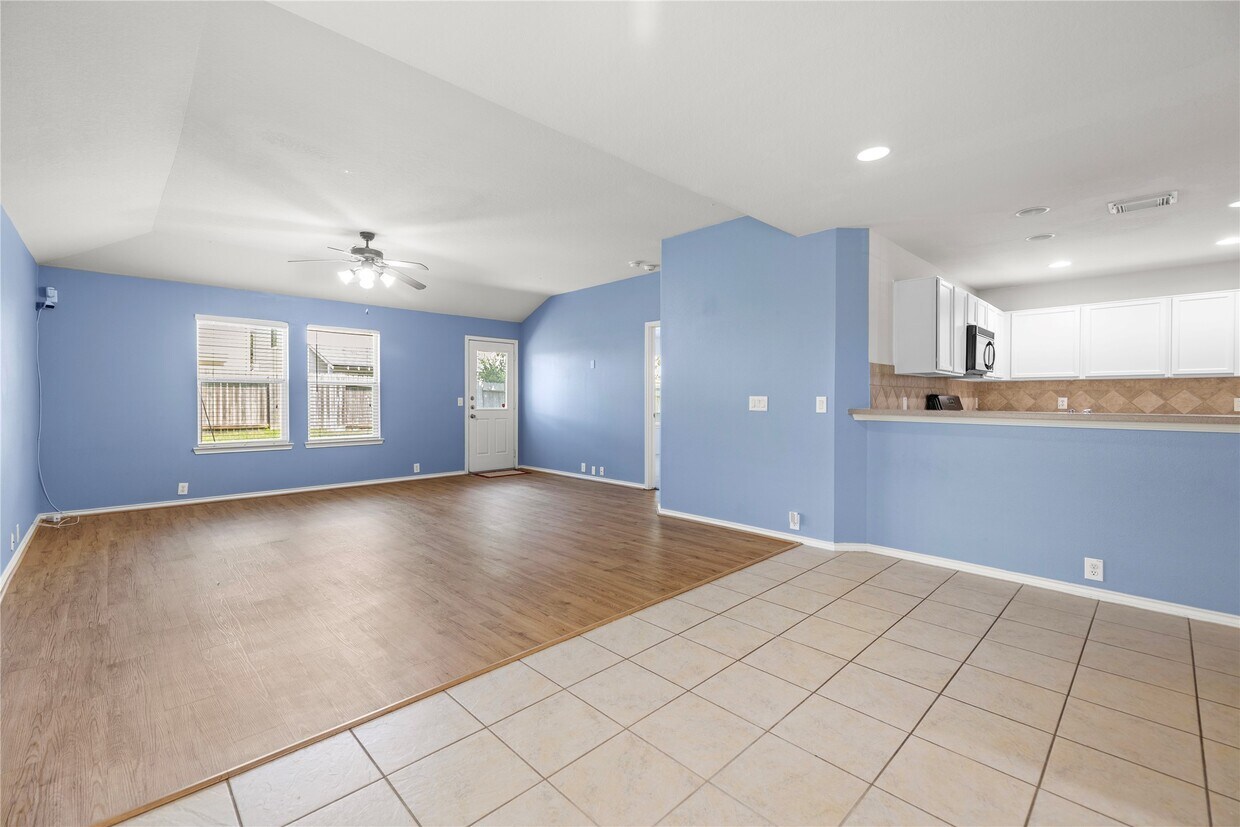 Foto del edificio - 5818 La Crema