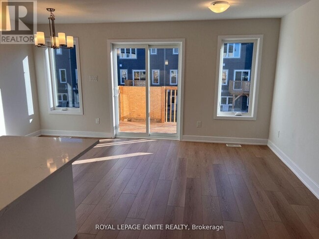 Building Photo - 93 Whitcomb Cres