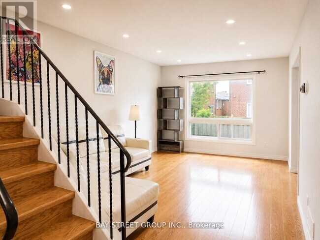 Building Photo - 82 Radwell Crescent