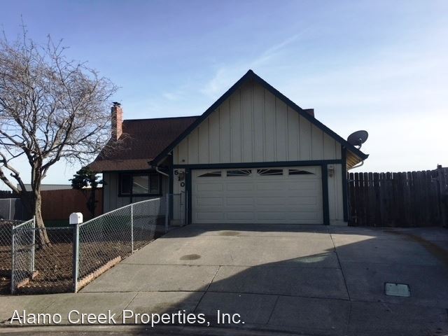 Primary Photo - 4 br, 2 bath House - 510 Cabana Court