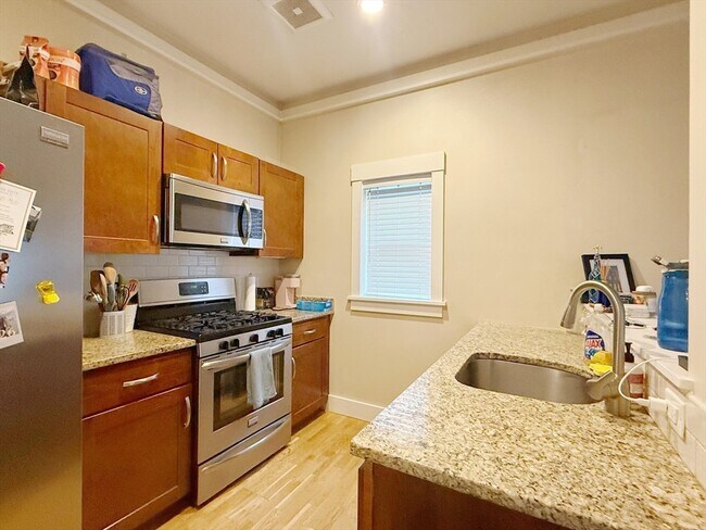 Foto del edificio - 54 Loomis St