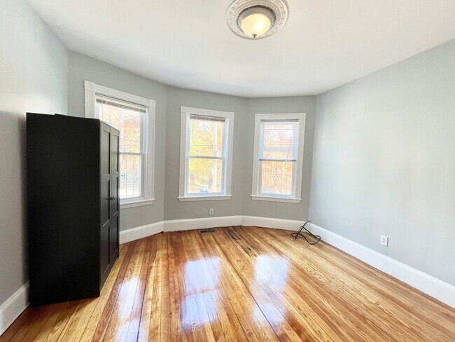 Foto del edificio - 10 Bucknam St