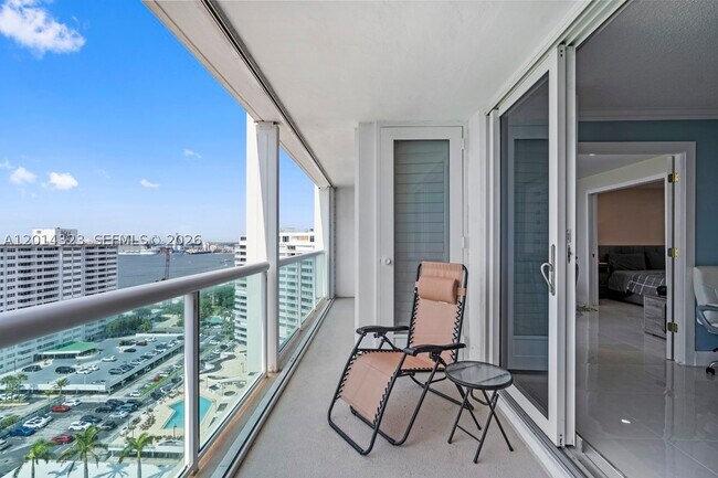 Foto del edificio - 2100 S Ocean Dr