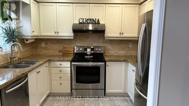 Building Photo - 7375 Banffshire Ct