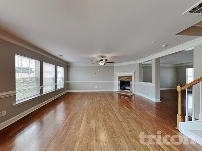 Foto del edificio - 4355 Stone Mountain Dr