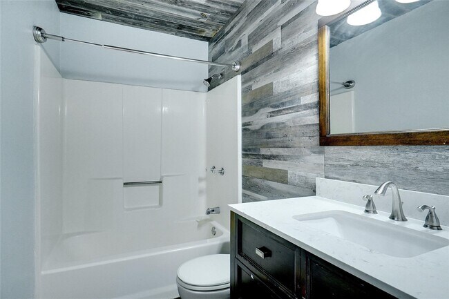 Foto del edificio - 1410 W Torrey St
