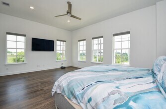 Building Photo - 703 Bringhurst St