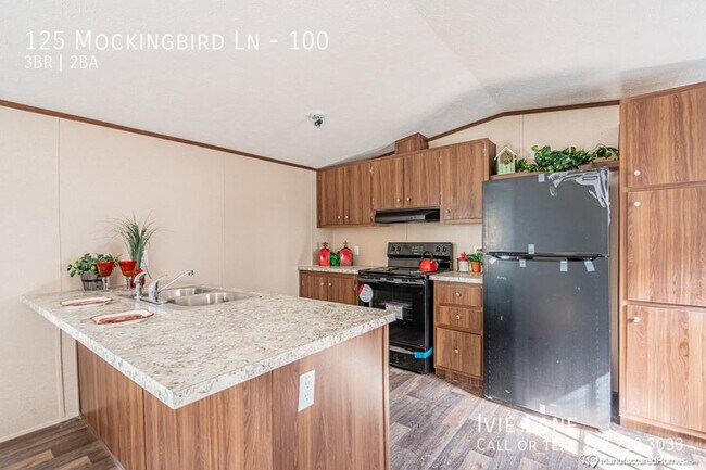 Building Photo - Fernwood MHC - Lot 100