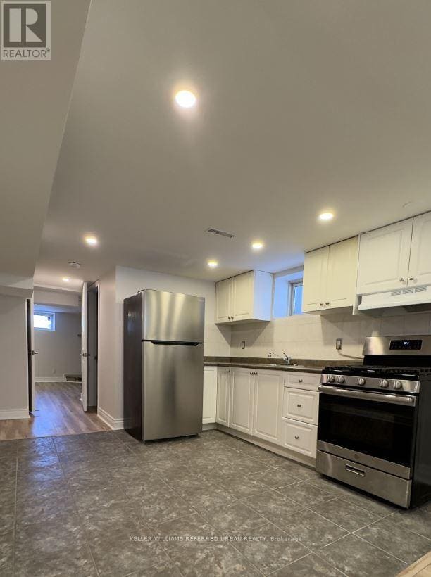 Building Photo - 74 Cavehill Crescent