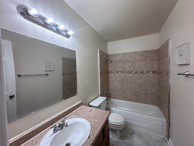 Foto del edificio - 9700 Leawood Blvd