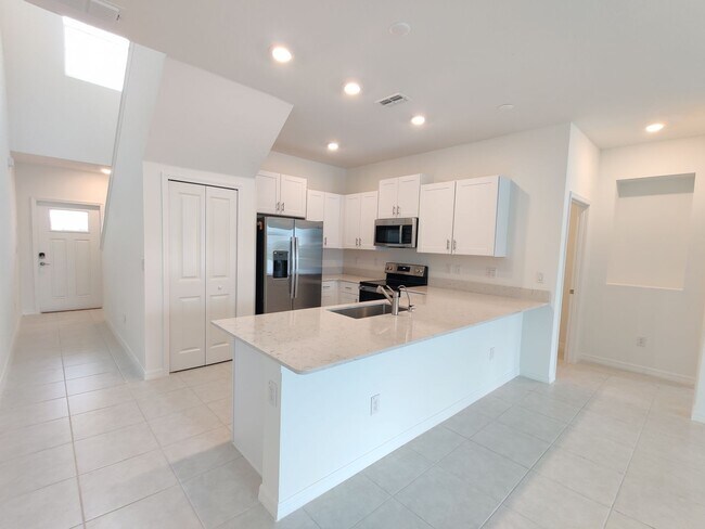 Building Photo - 32094 Powderpuff Mimosa Dr