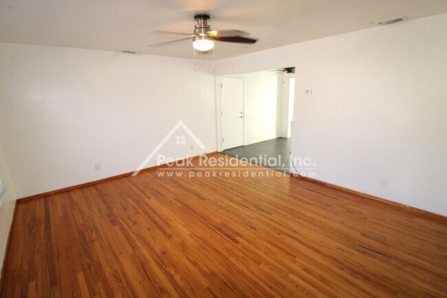 Foto del edificio - Charming Citrus Heights 3bd/2ba Home with ...