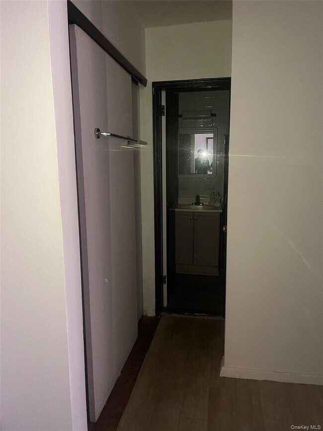 Foto del edificio - 152-72 Melbourne Ave