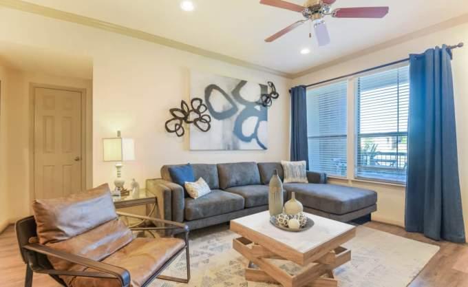 Foto principal - 1 bedroom in Houston TX 77095