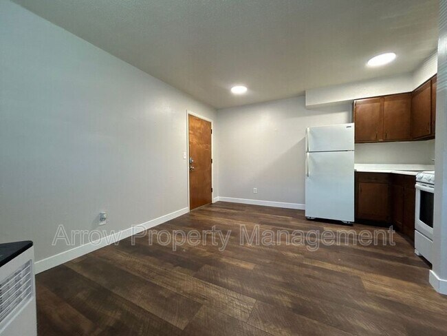 Foto del edificio - 1115 N College Dr