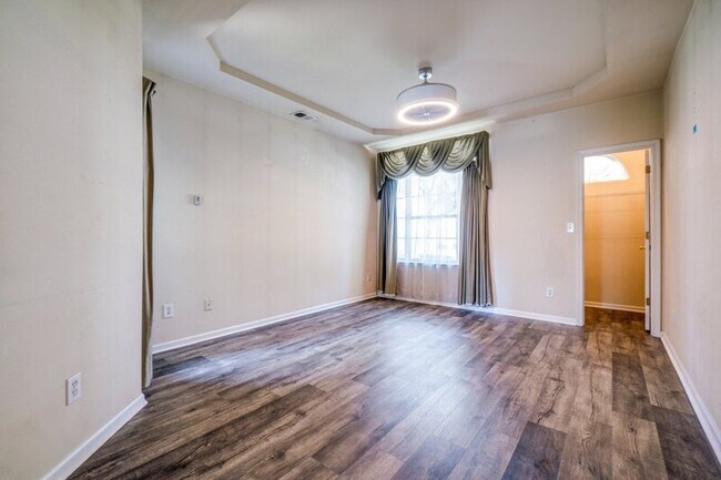 Foto del edificio - 3701 Bay Crescent