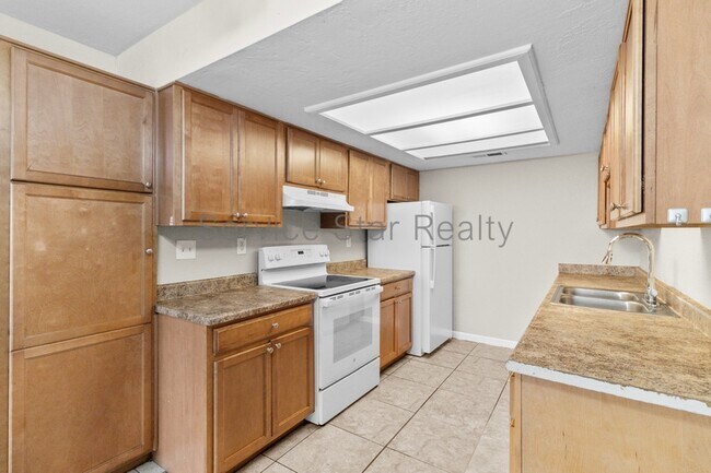 Foto del edificio - 16602 N 25th St