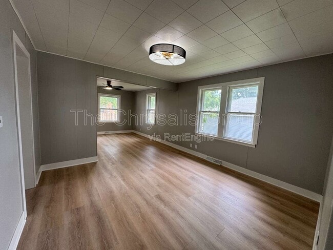 Building Photo - 122 Lawndale Ave