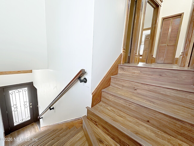 Foto del edificio - 138 E Duval St