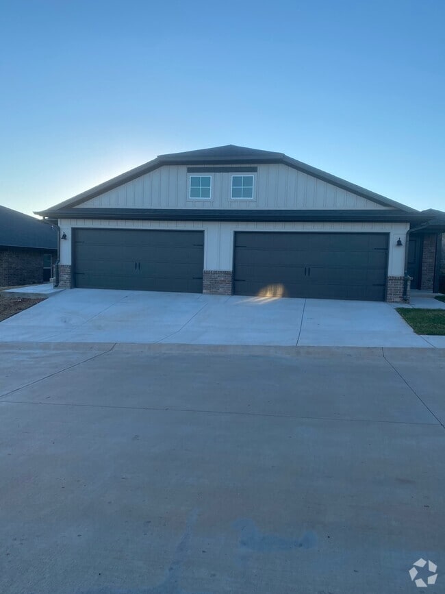 Building Photo - 11311 Breckenridge Dr