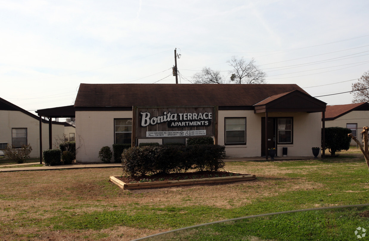 Primary Photo - Bonita Terrace Apartments