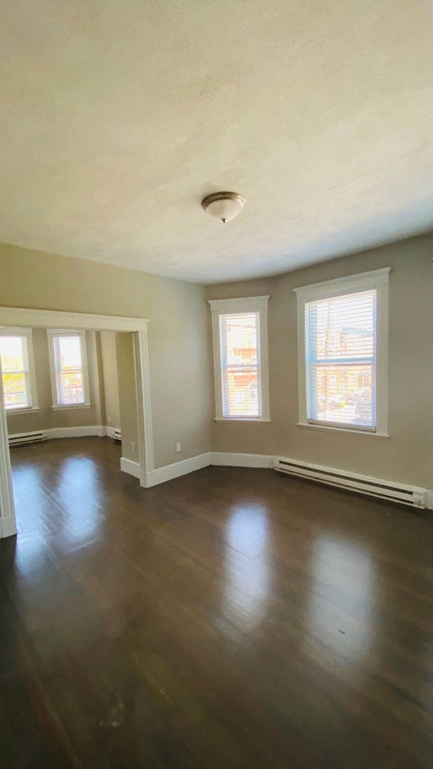Building Photo - 107 Shurtleff St