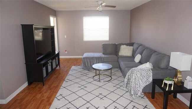 Foto del edificio - 247 Red Maple Pl